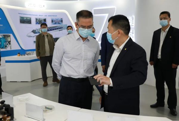 株洲市先进轨道交通装备产业链建设推进大会在国创中心召开图片4.jpg